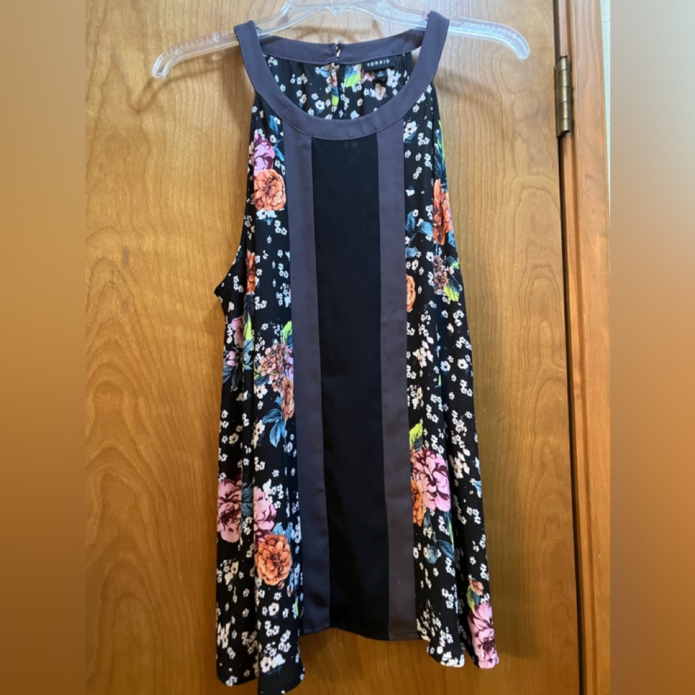 Sleeveless, Torrid flower top size Ox